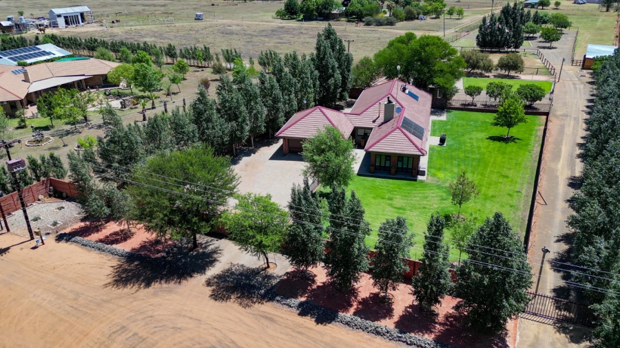 10 Bedroom Property for Sale in Bainsvlei Free State